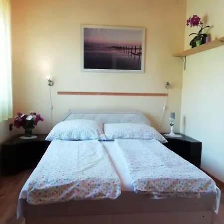 In Balatonmariafürdo 19327 Ferienhaus *